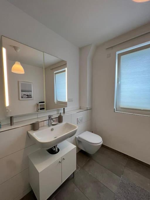 Moderne Wohnung Mit 4 Betten Bochum Exterior photo